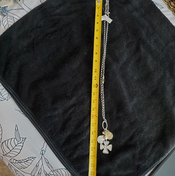 Chico's Long charm pendant necklace NWT - Picture 4 of 4